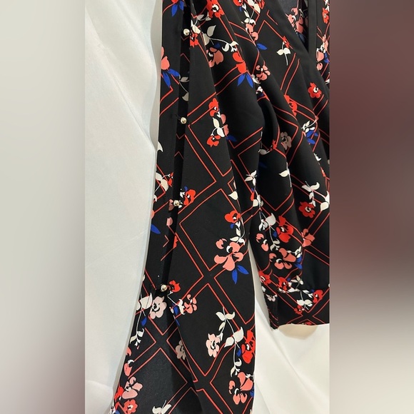 LADIES BLACK TOP WITH RED, BLUE & PINK FLOWERS & OPEN SLEEVES - Picture 2 of 3